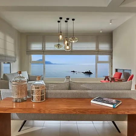 Olivia Sports And Sea Willa *