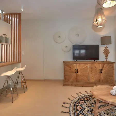 Olivia Sports And Sea